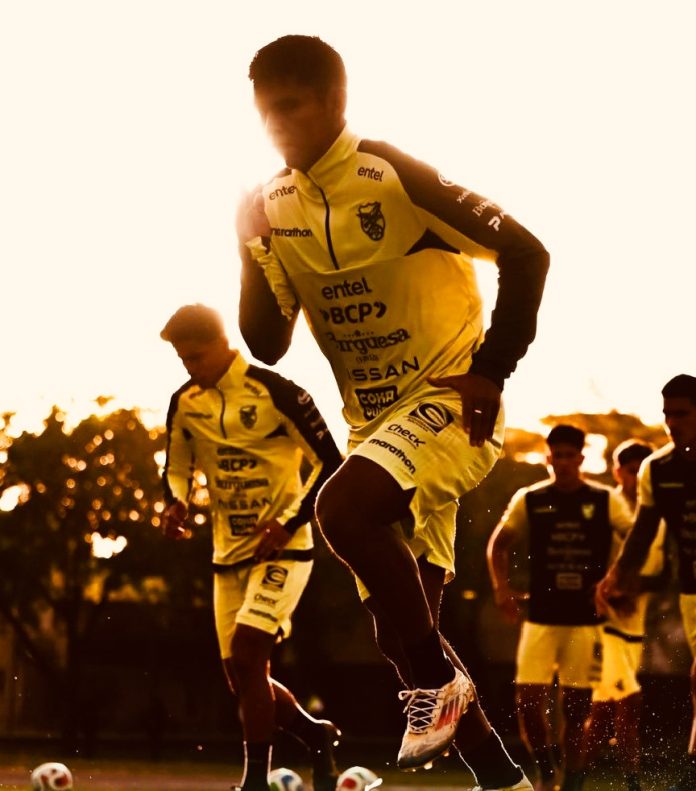 Con la incorporación de todos sus convocados, el cuerpo técnico aprovechó la jornada en Monterrey para pulir la estrategia que utilizarán en el decisivo duelo de repechaje frente a la selección iraquí
