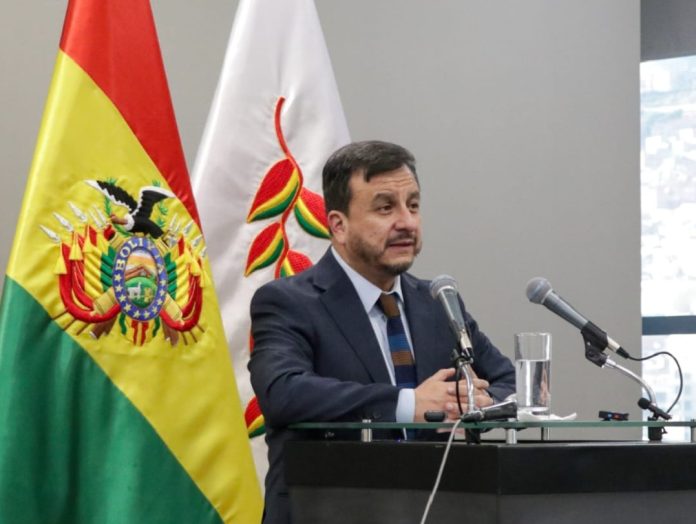 El ministro Mauricio Medinaceli confirmó que los nuevos contratos de importación priorizarán la calidad del combustible sin alterar las tarifas vigentes