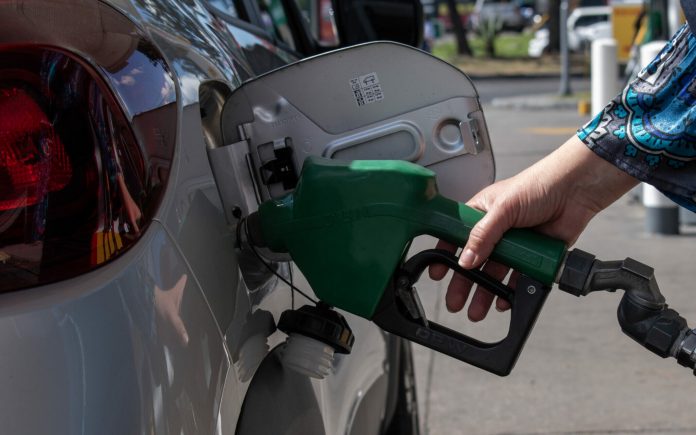 El Gobierno está en pleno proceso de investigación para desarticular la red criminal del combustible sucio