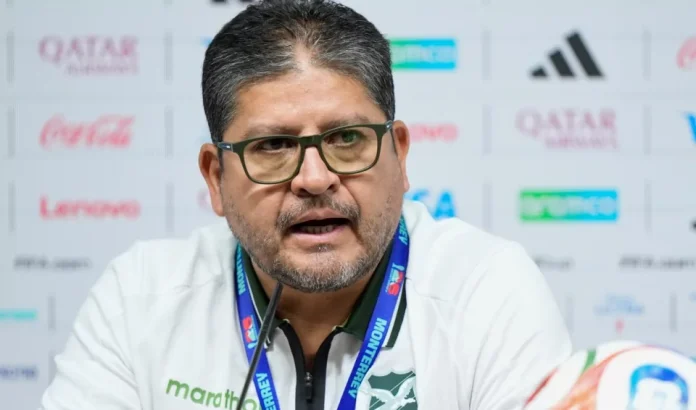 El DT de La Verde lamentó la eliminación, mostrando el impacto emocional de un resultado que corta de tajo las ilusiones de la hinchada