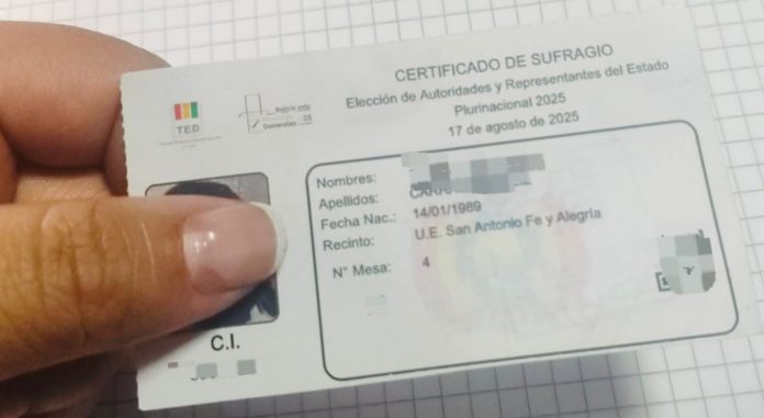 De acuerdo con la Ley del Régimen Electoral N.º 026, los ciudadanos que no emitieron su voto por causas de fuerza mayor pueden solicitar la exención ante el TED correspondiente