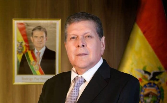 El perfil de Marcelo Blanco destaca por un equilibrio entre la gestión pública, desde su reciente rol como viceministro del área, y una vasta carrera en el sector privado e internacional