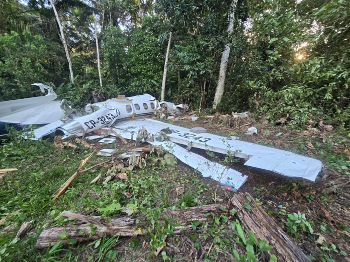 Escena del siniestro: Restos de la aeronave Cessna Citation (CP-3243) en el Trópico de Cochabamba, donde la DGAC logró recuperar la caja negra que será analizada en el exterior
