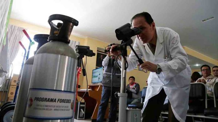 Bolivia abre su primer Banco de ojos con tecnología especializada